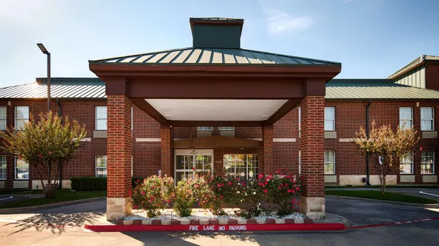 Best Western Plus Addison/Dallas Hotel