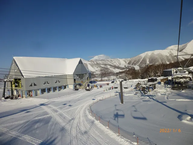 East Center Station and Lone Pine Cafeteria