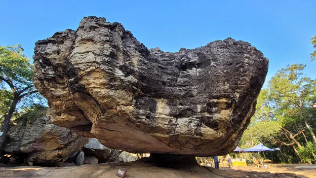 Wat Phu Taphao Thong