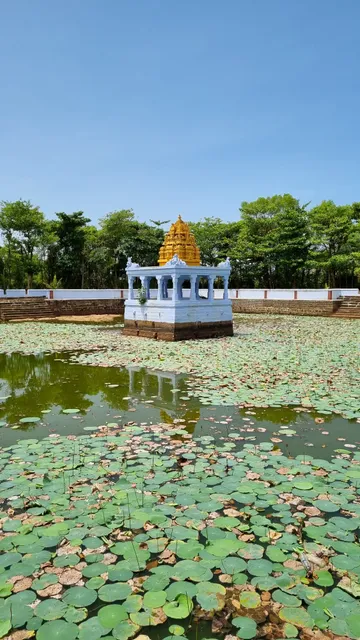 Ponraj Guest House and Hotel