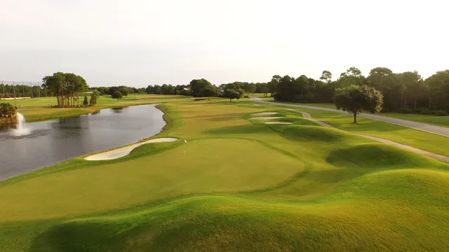 Emerald Bay Golf Club