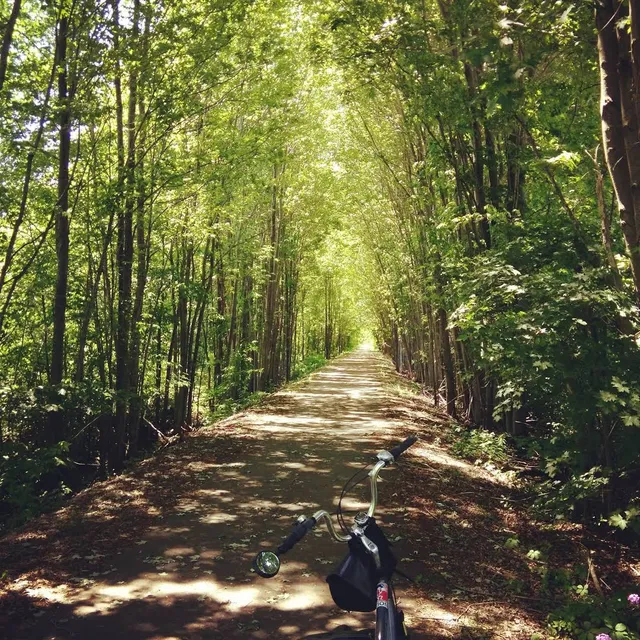 Macomb Orchard Trail