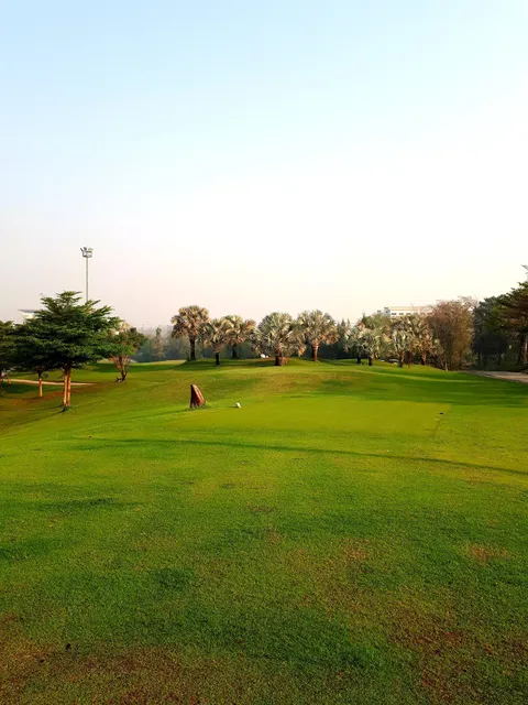 Rose Garden Golf Club