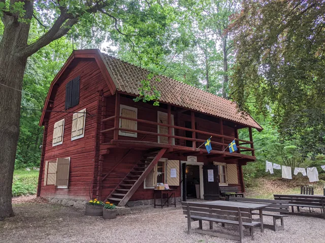 Gammelgårdens Friluftsmuseum och Café