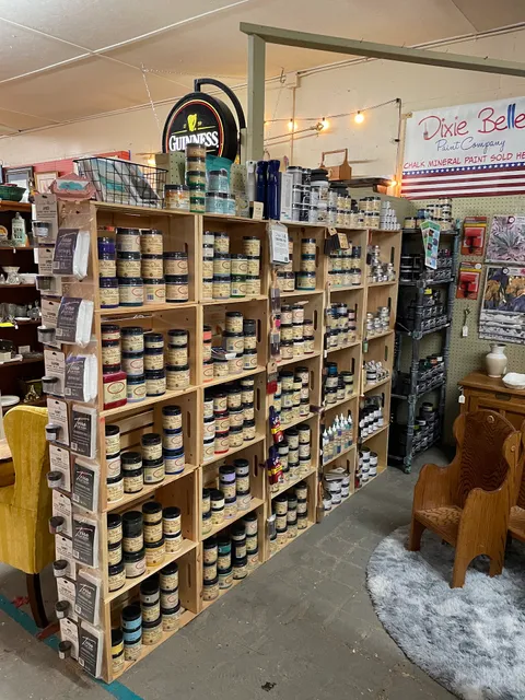 Looking Glass Lane Boutique