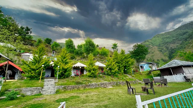 Bir Camps - luxury riverside stay for couples and families