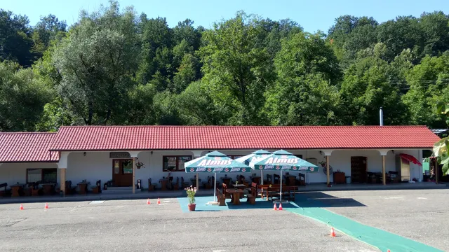 Complex Pod Chardaka Lopushna