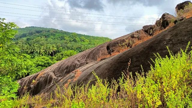 Irunilamkode Cave Temple