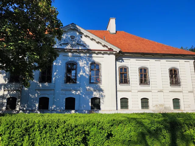 Kaštieľ / Múzeum historických hodín