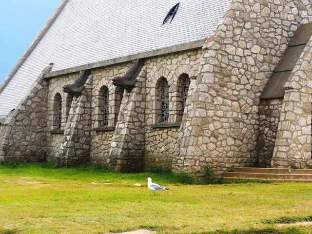 Monument "L'Oiseau Blanc" - Nungesser et Coli