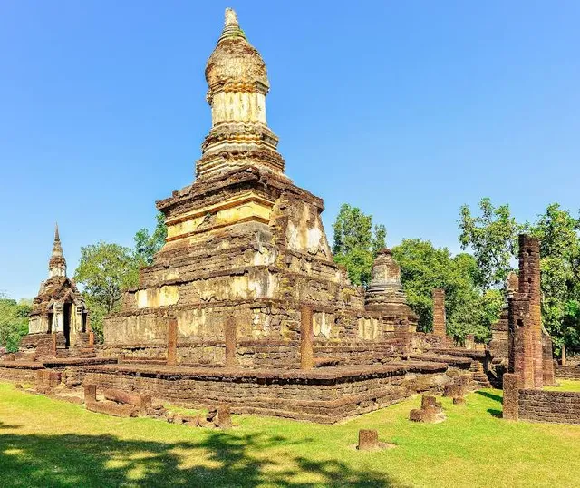 Wat Chedi Chet Thaew