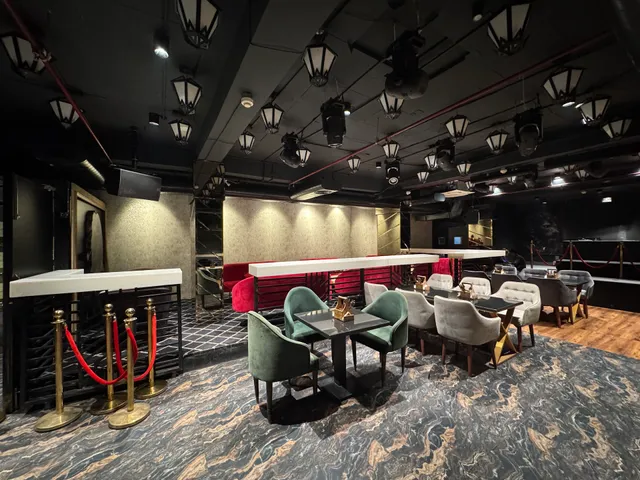 Oberoi Dhaba Adchini