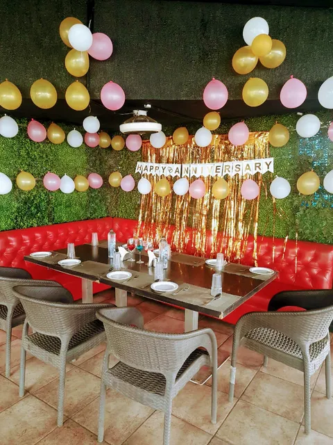 Salt N Pepper Restaurant & Bar