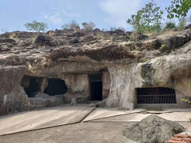 Pohale Buddhist Caves