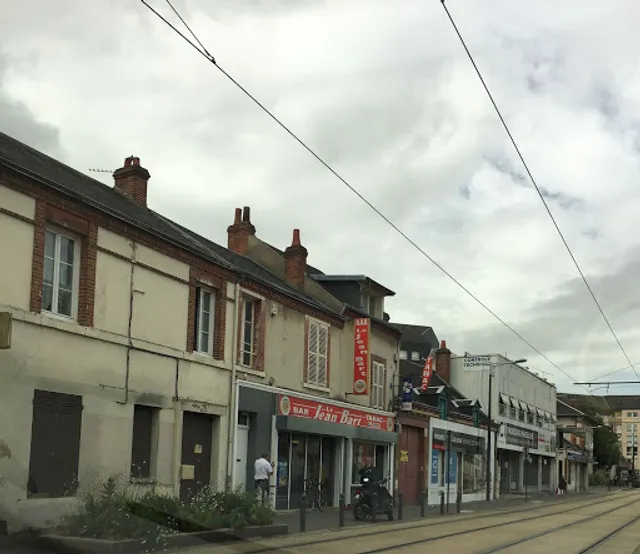 Intermarche rue charlemagne Nîmes