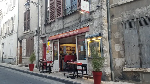 Les Banquettes Rouges