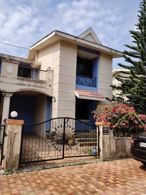 Royal Medows Malavali