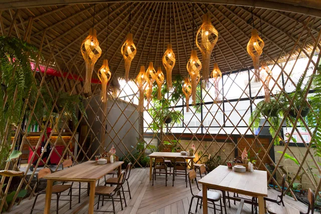 Naughty Nuri’s Phuket