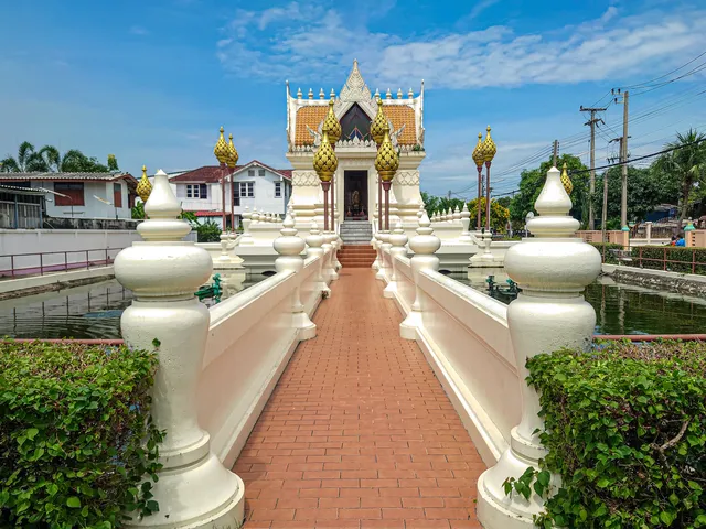 Phra Phanat Bodi Hall