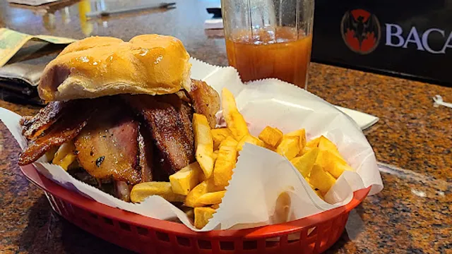 Red Granite Bar & Grill