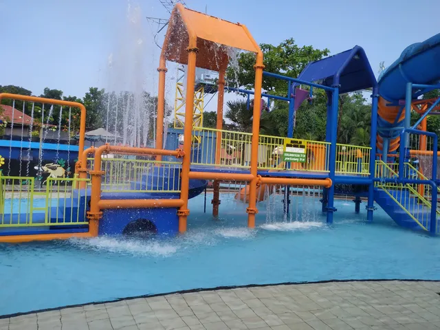 Kolam Waterboom Owabong