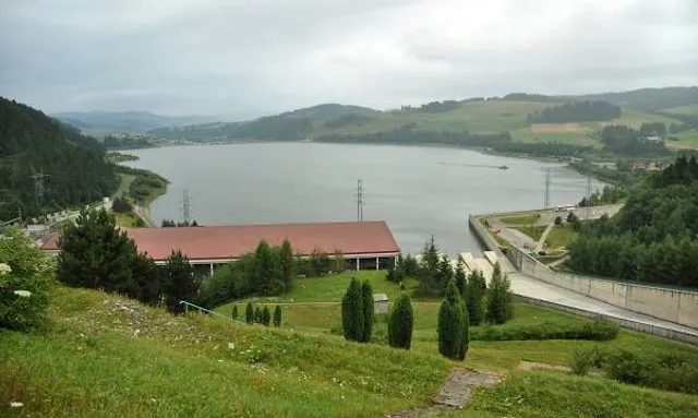 Zapora wodna na Zbiorniku Czorsztyńskim