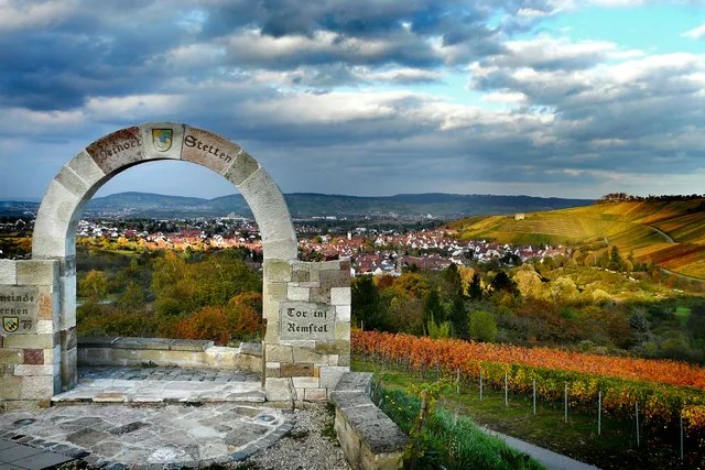 Aussichtspunkt "Tor ins Remstal"