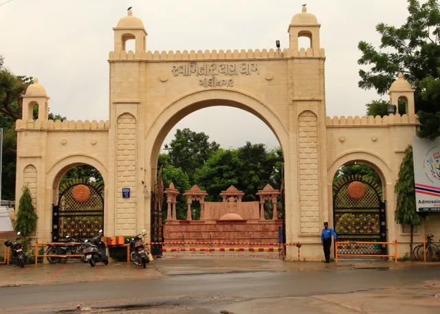 SMVS - Swaminarayan Dham