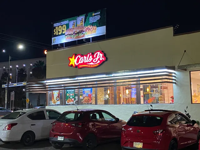 Carl's Jr. León - Lopez Mateos
