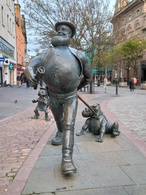 Desperate Dan Statue