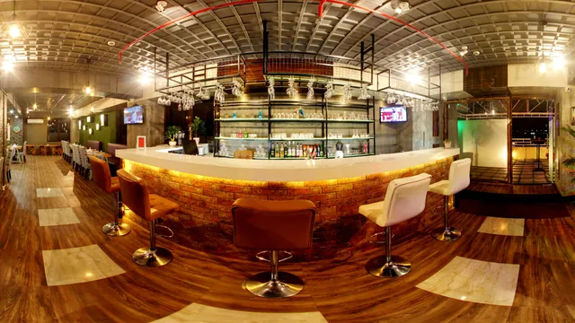 The View Restaurant and Lounge