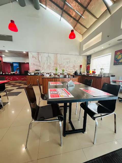 Clever Fox Café by Lemon Tree