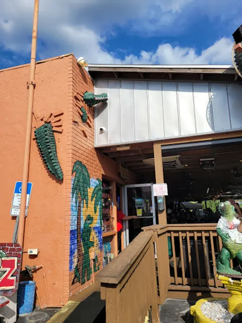 Gatorz Bar and Grill