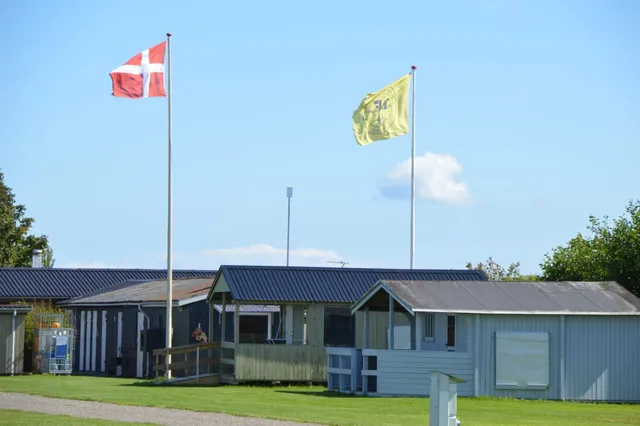 N. F. J. Naturistcamping