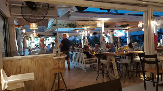 Aquarius food drinks & more