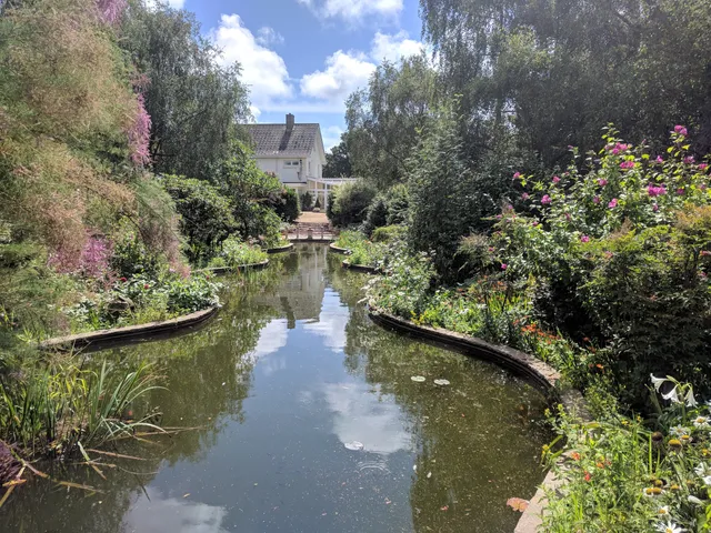 Reg's Award Winning Gardens