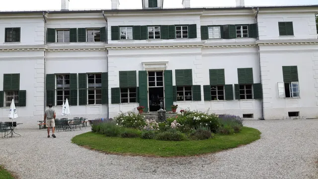 photo-1