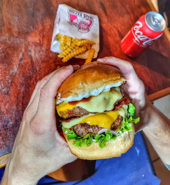 Mais Bacon Hamburgueria