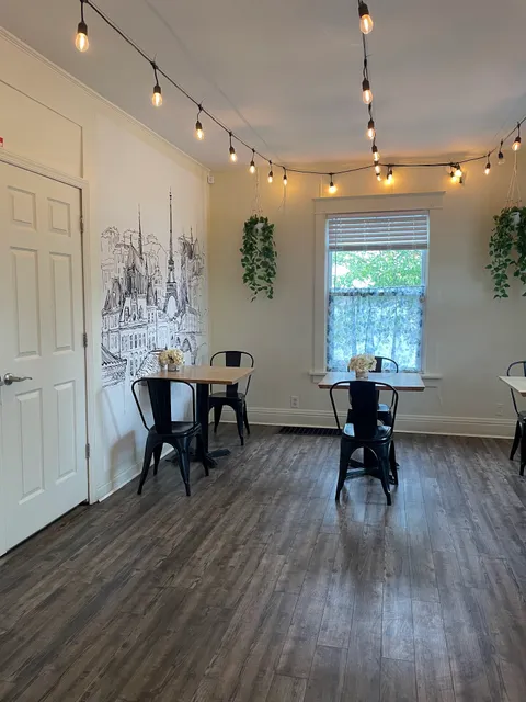 La Petite Bakery & Café