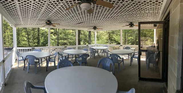 Famous House of Pizza (Bellingham)