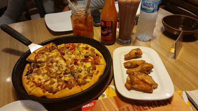 Pizza Hut Restaurant