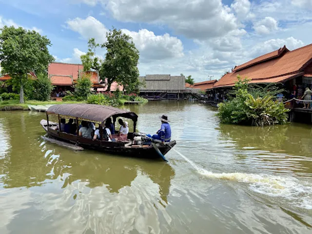Ayothaya Floating Market