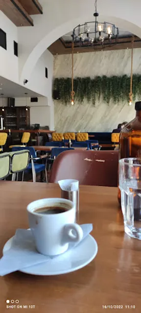 All Day Cafe Bar SQUAЯE