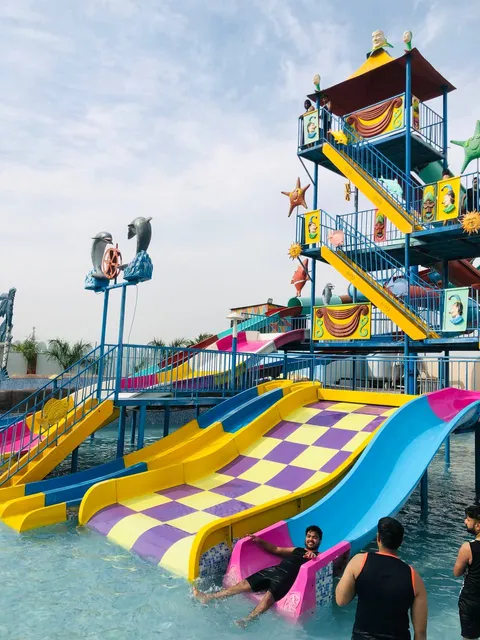 Blue Wave's Water Park