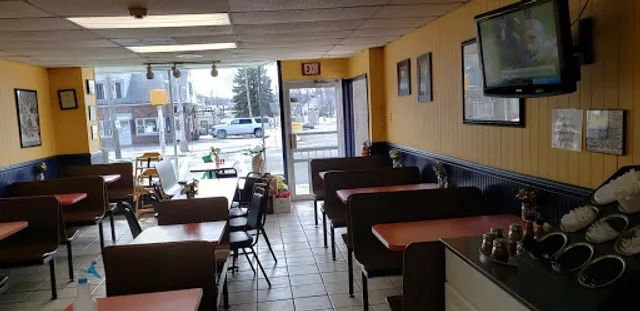 Lovey's Pizza & Grill