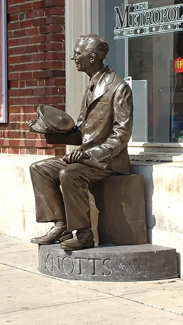 Don Knotts Statue