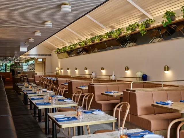 Loulou Bistro, Boulangerie & Traiteur