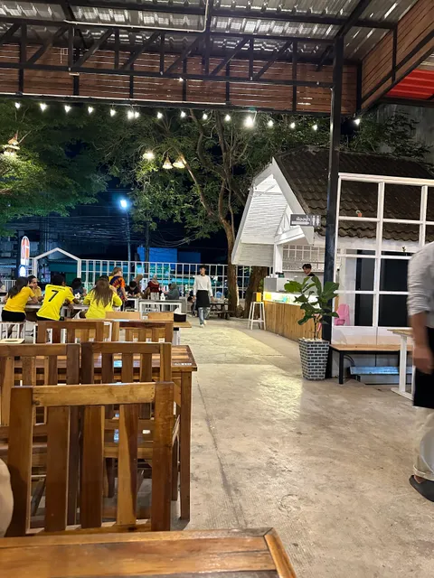 Amanda Cafe and Te Klong Rien2