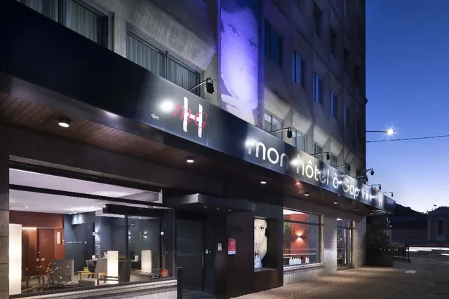 Mon Hotel A Gap
