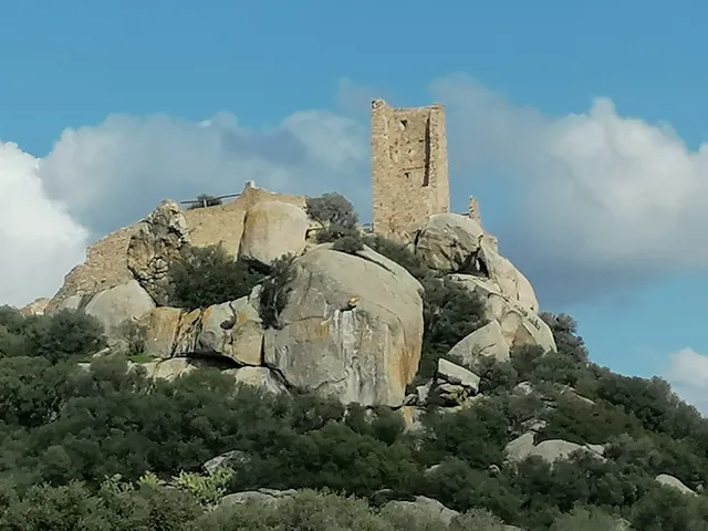 Castle of Pedres (ruins)